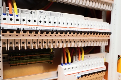 UL 508A certified label on industrial control panel enclosure, file E541851